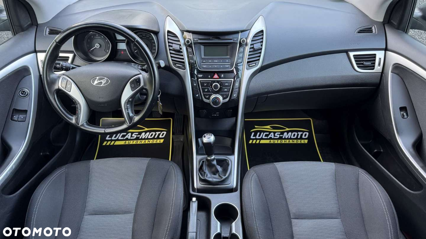 Hyundai i30 - 30