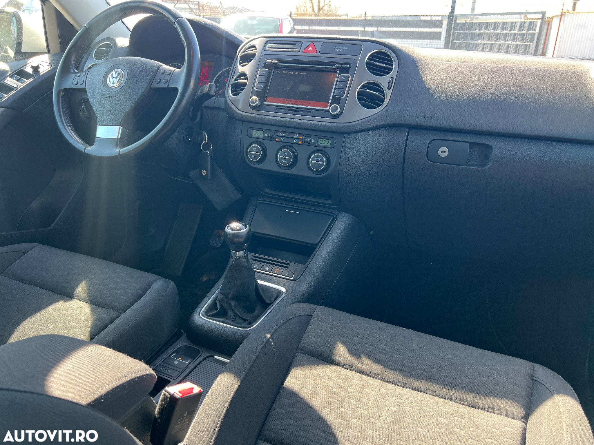 Volkswagen Tiguan - 10
