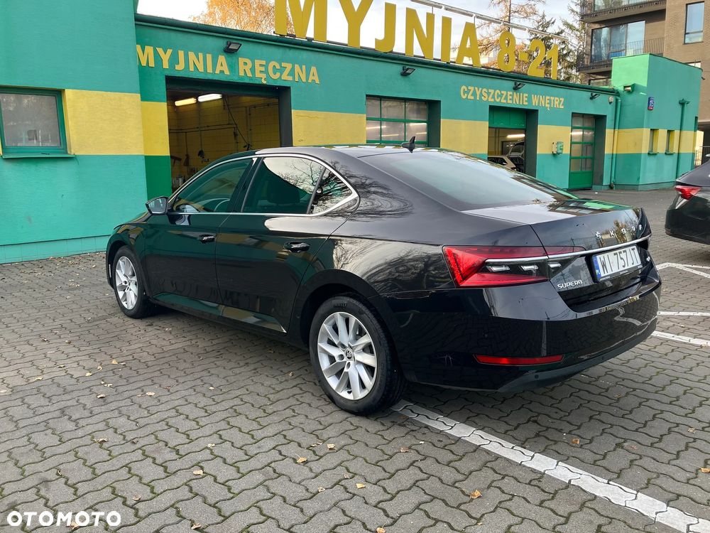 Skoda Superb 2.0 TDI 4x4 Style DSG - 4