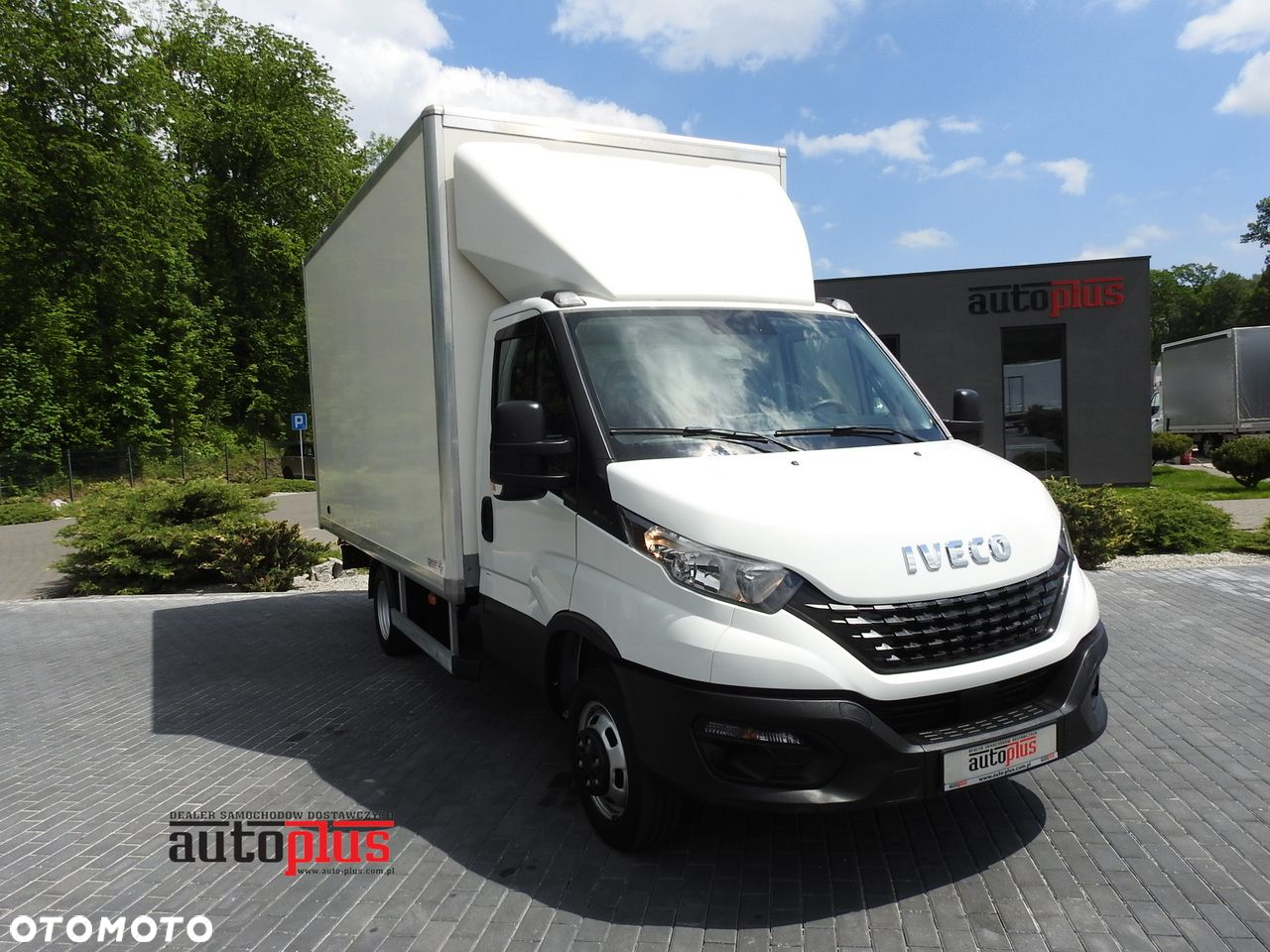Iveco DAILY 35C14 KONTENER 8 PALET TEMPOMAT KLIMATYZACJA  BLIŹNIACZE KOŁA  140KM - 2