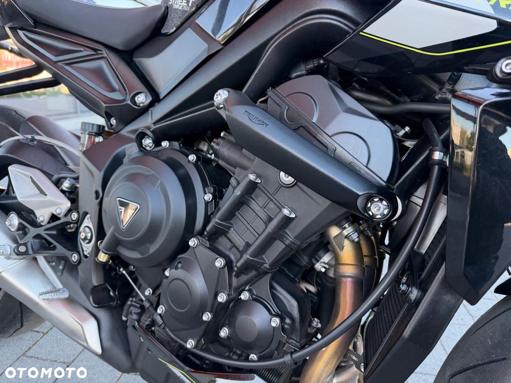 Triumph Street Triple - 6