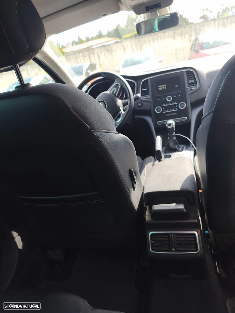 Renault Mégane Sport Tourer 1.3 TCe Limited - 8