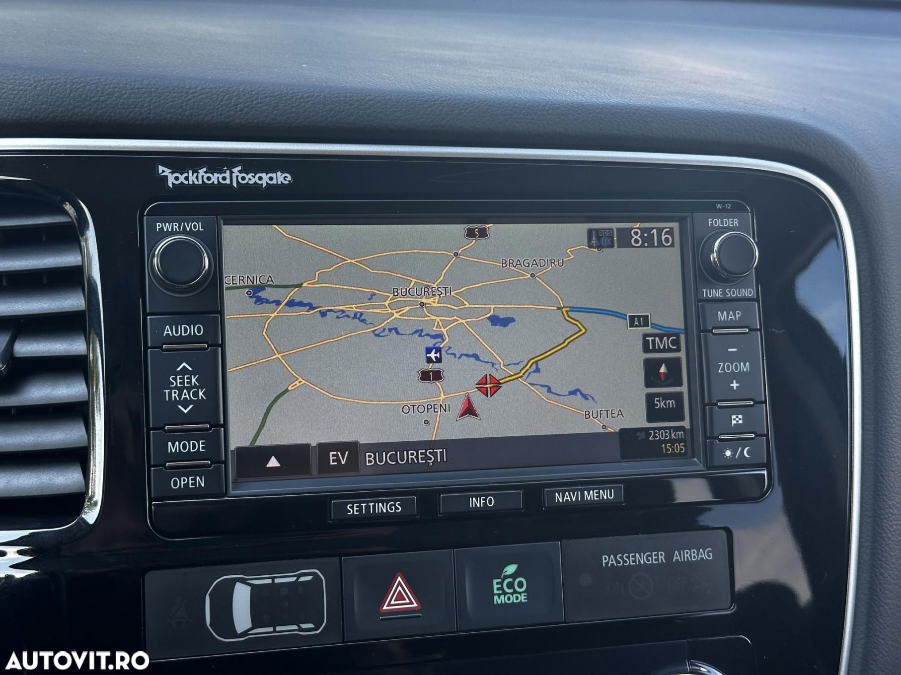 Mitsubishi Outlander - 12
