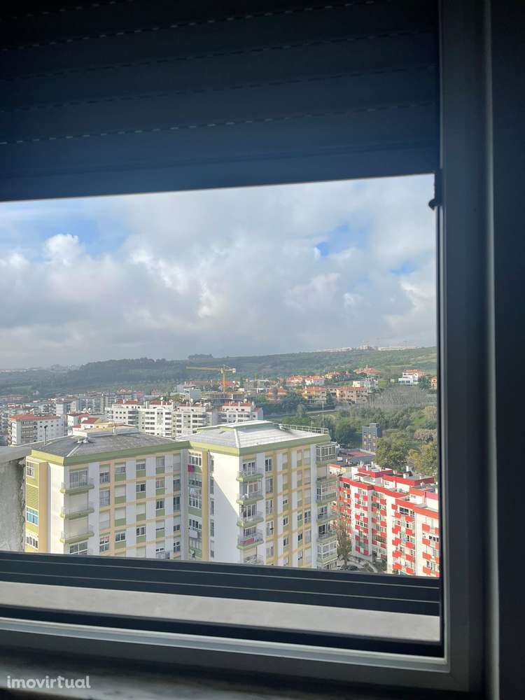 T3 zona nobre carnxide - Grande imagem: 2/33