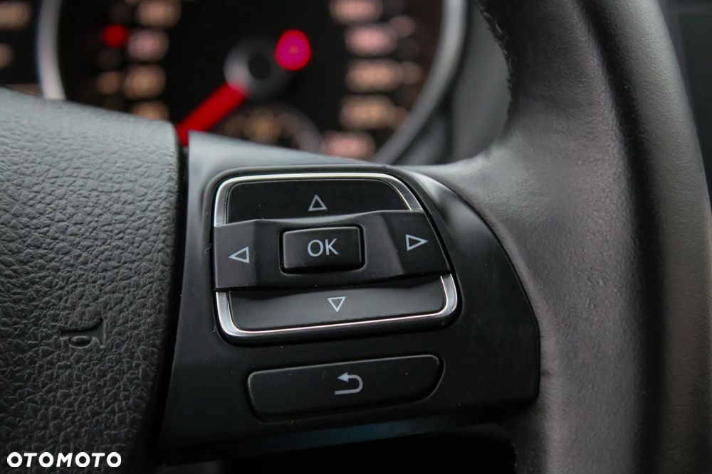 Volkswagen Golf - 36