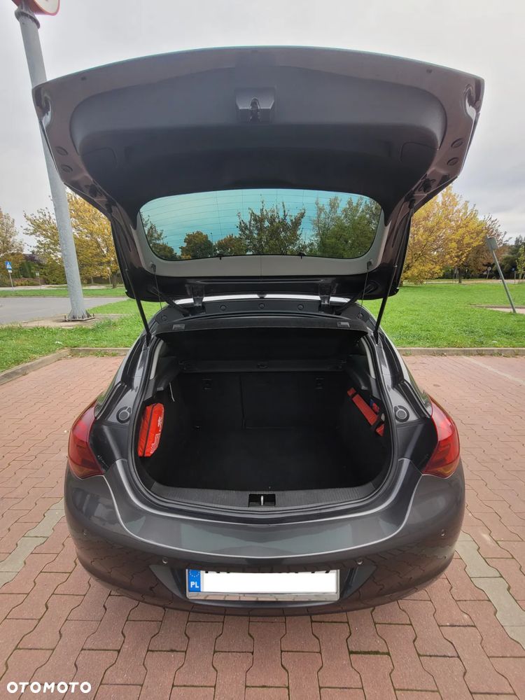 Opel Astra 1.7 CDTI DPF Cosmo - 8
