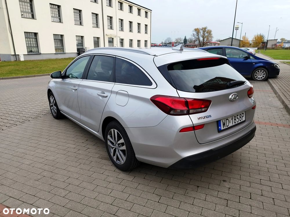 Hyundai i30 1.6 D Comfort - 8