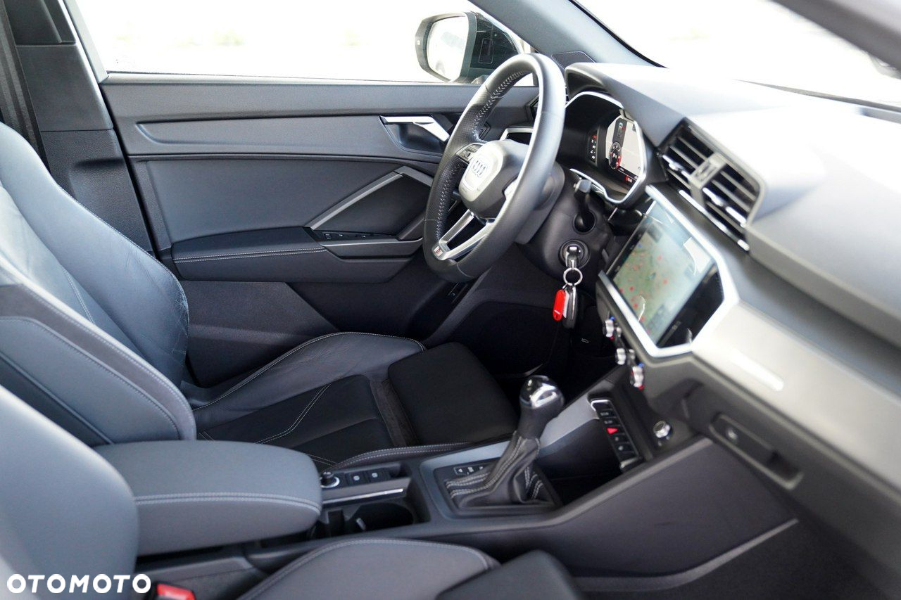 Audi Q3 - 24