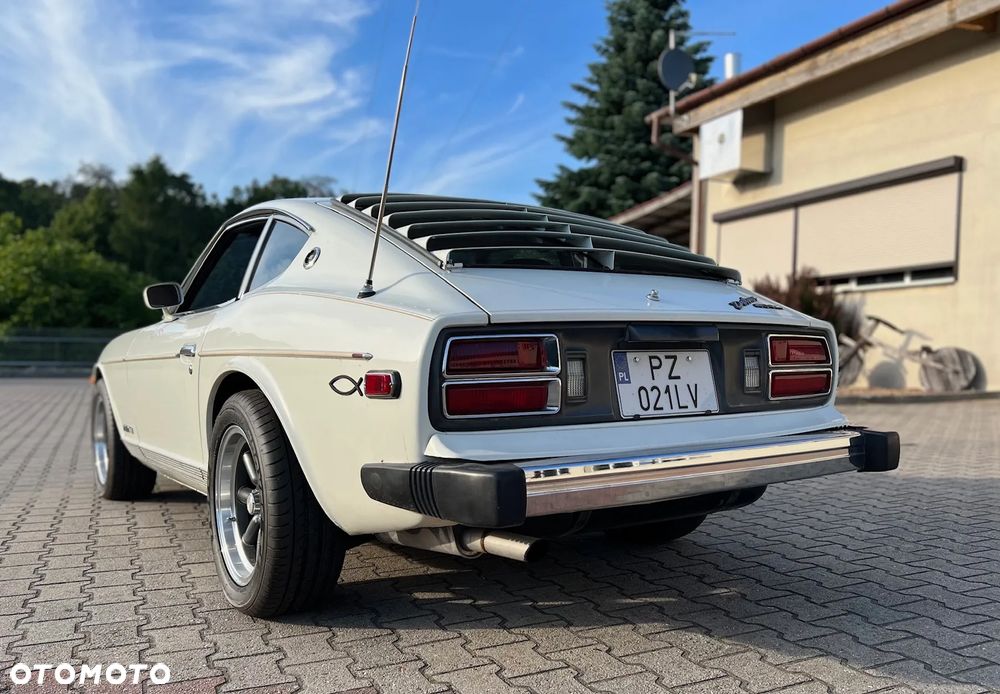 Nissan 280 ZX - 6