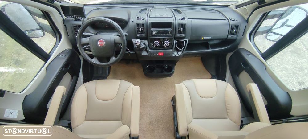 Pilote Essential P746 (Cama central - GPL) - 29
