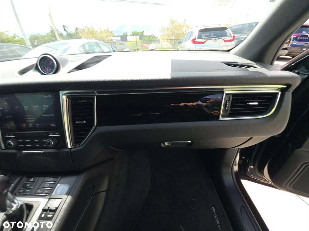 Porsche Macan Standard - 16
