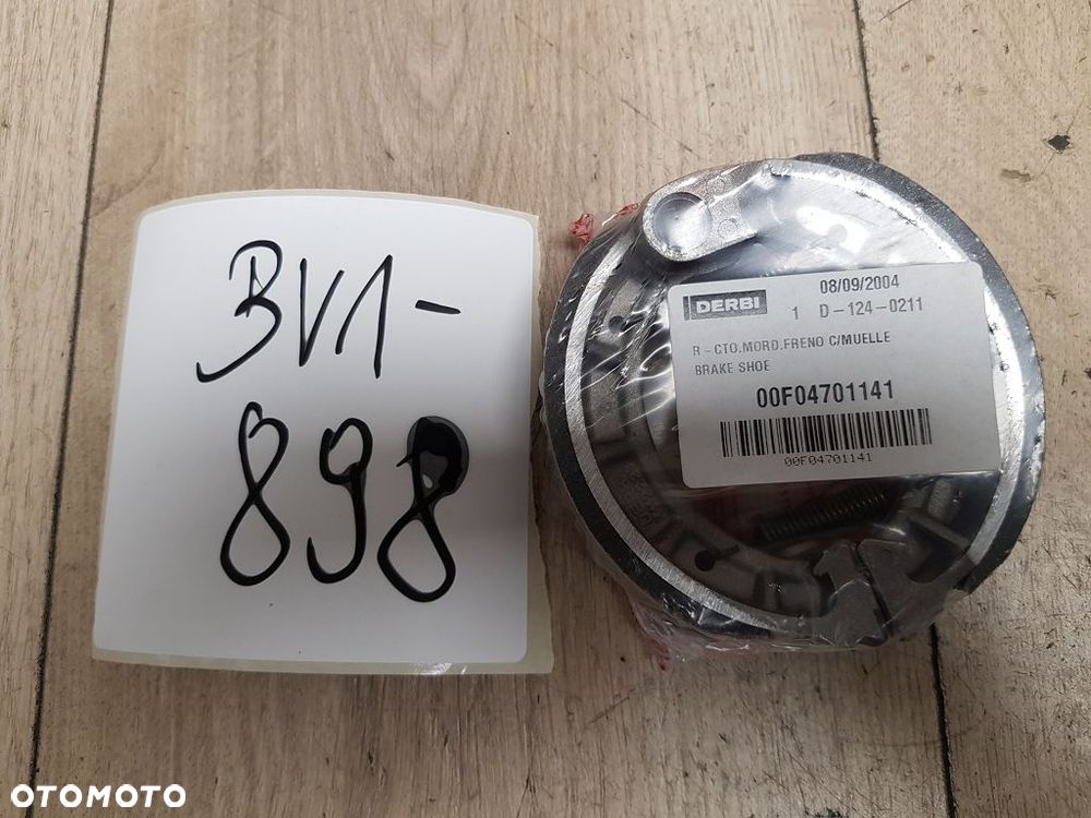 Szczęki hamulcowe Derbi 50 Furax  00F04701141 - 1