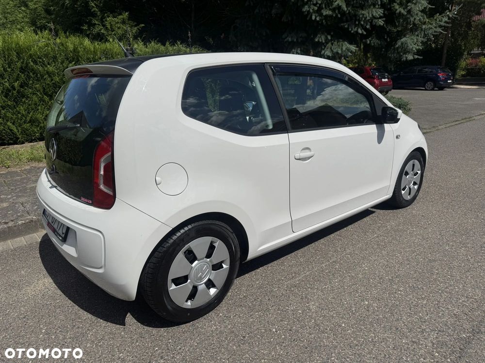 Volkswagen up! sound - 6