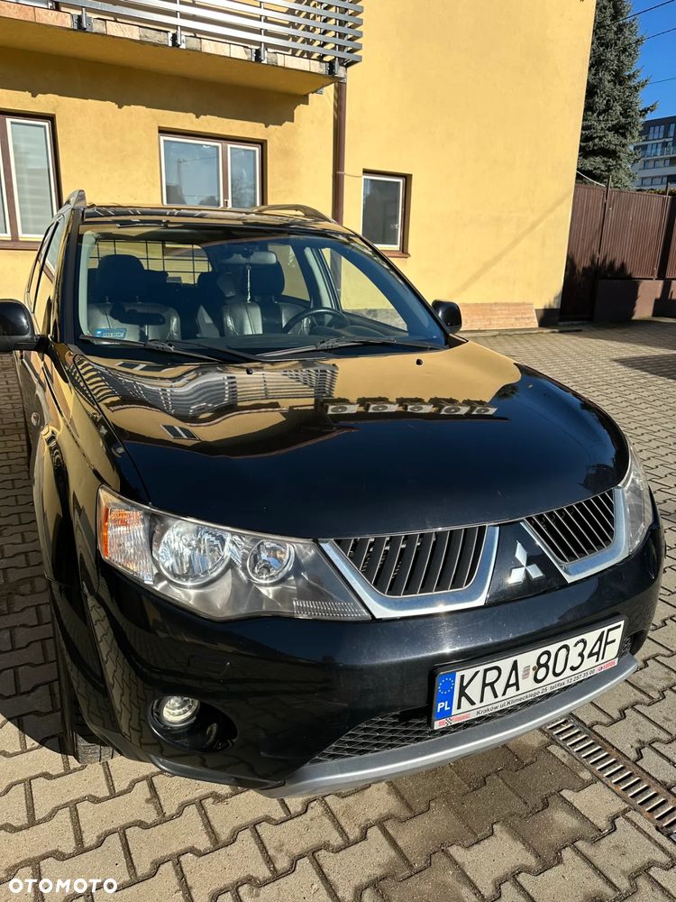 Mitsubishi Outlander - 8