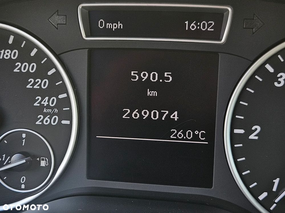 Mercedes-Benz Klasa B 180 d Edition - 15