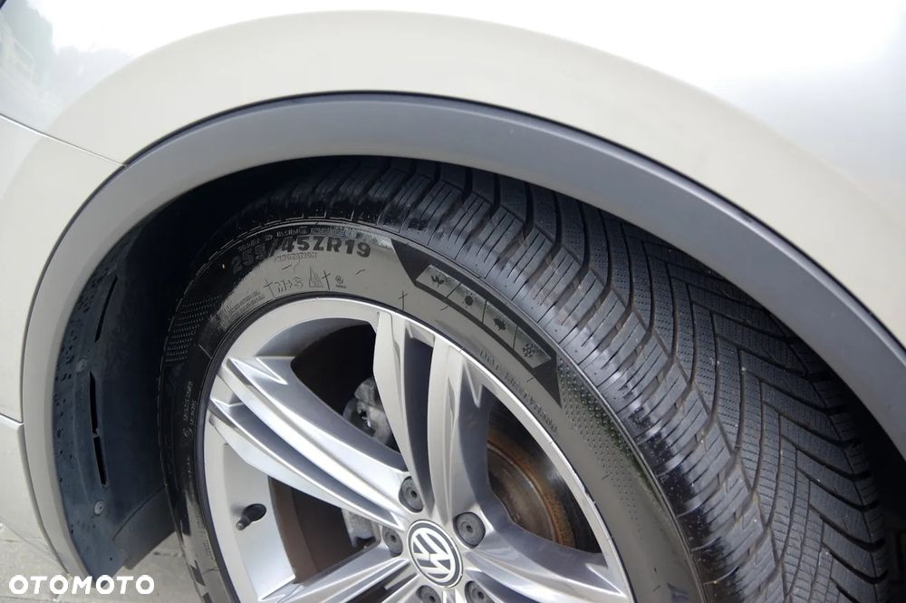 Volkswagen Tiguan 1.5 TSI ACT OPF DSG Highline - 39