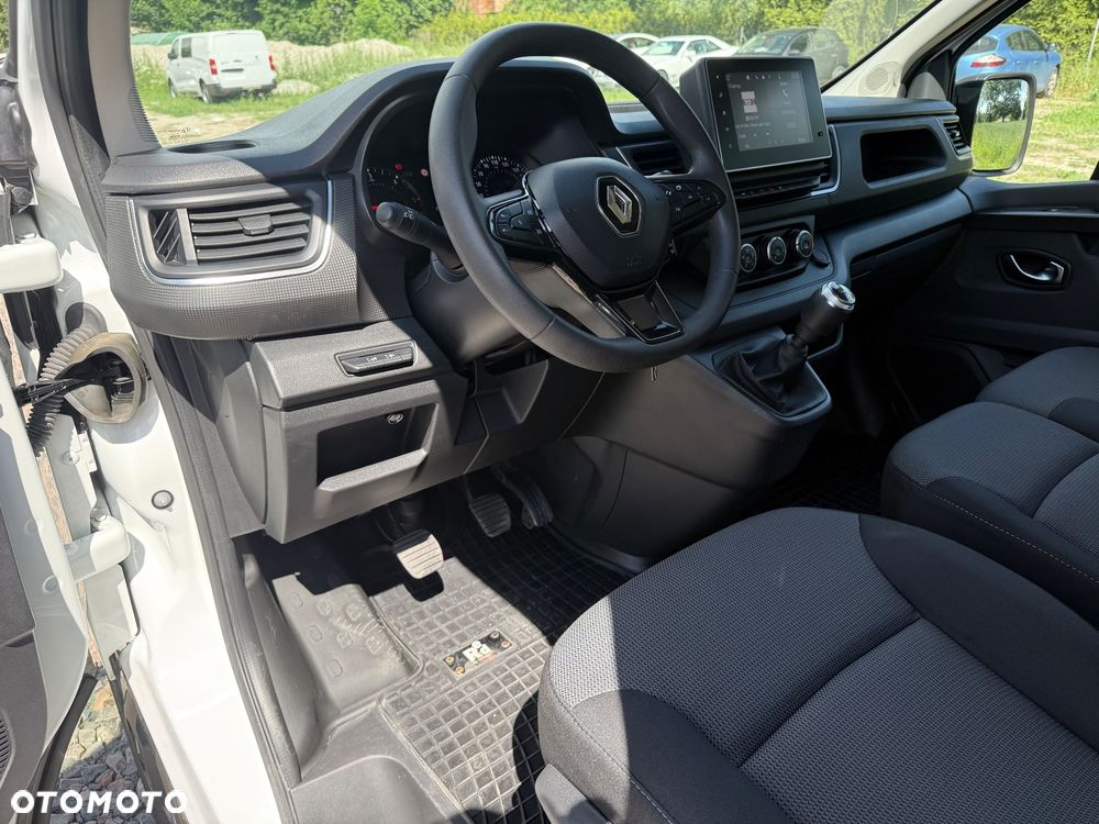 Renault Trafic - 19
