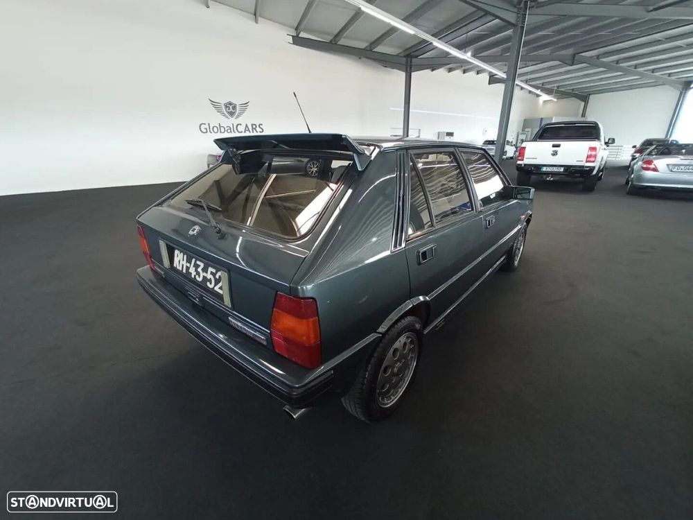 Lancia Delta 1.6 HF Turbo - 16