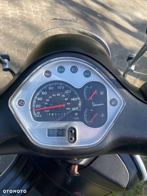 Vespa GTS - 3