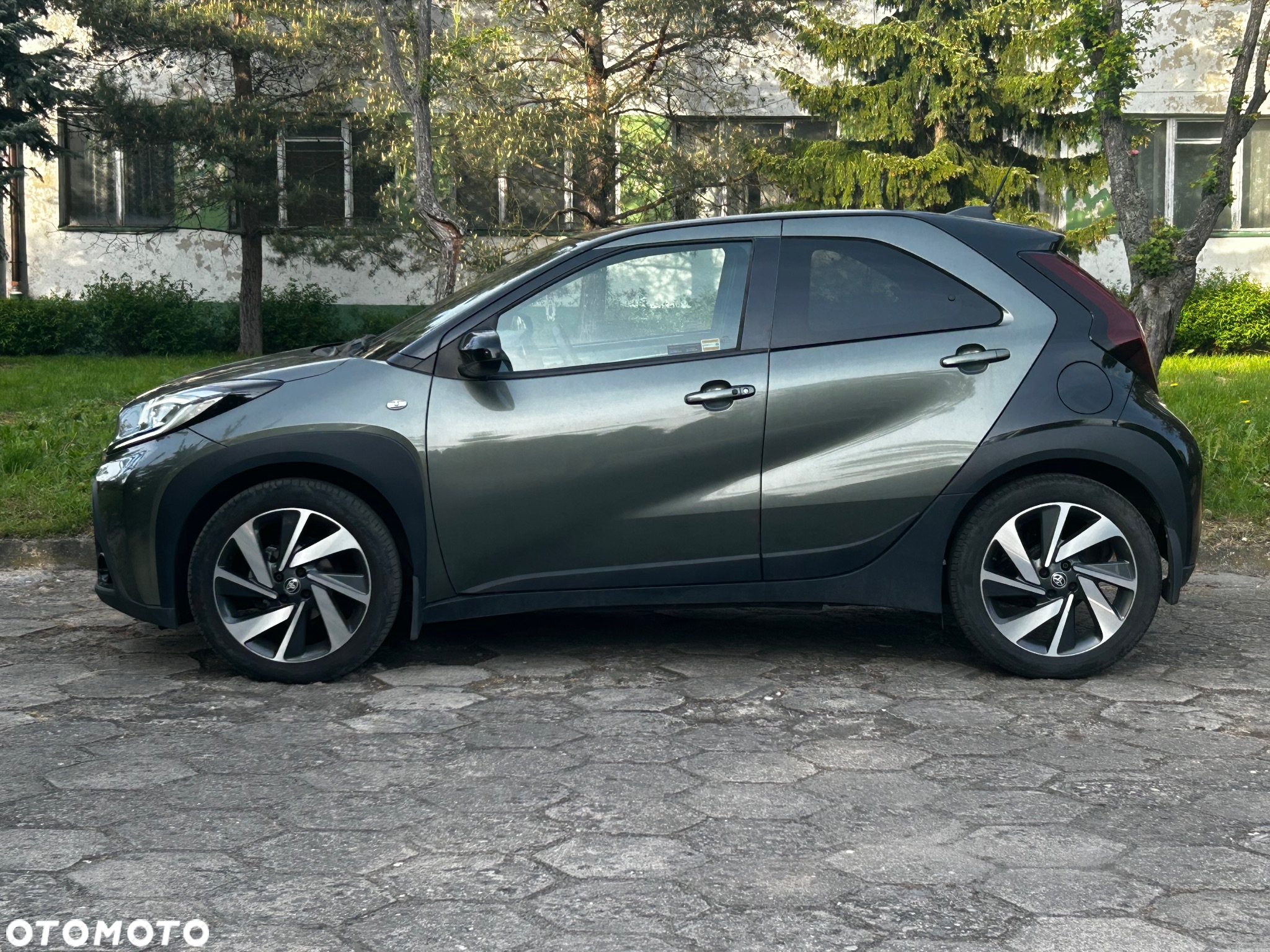 Toyota Aygo X 1.0 VVT-i Executive - 3