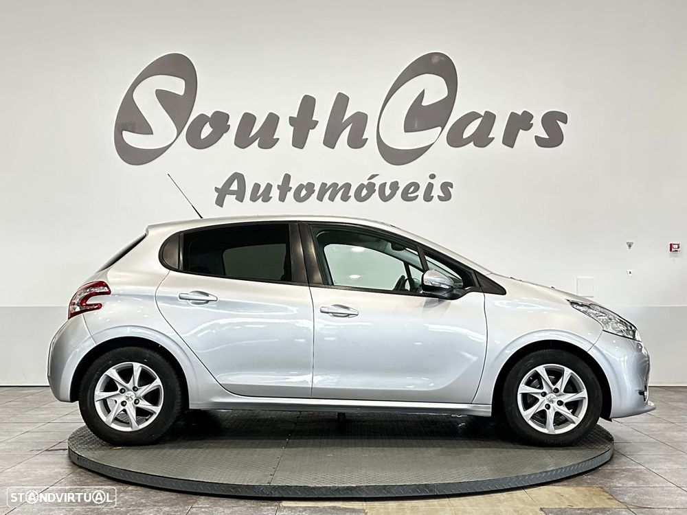 Peugeot 208 1.4 HDi - 2