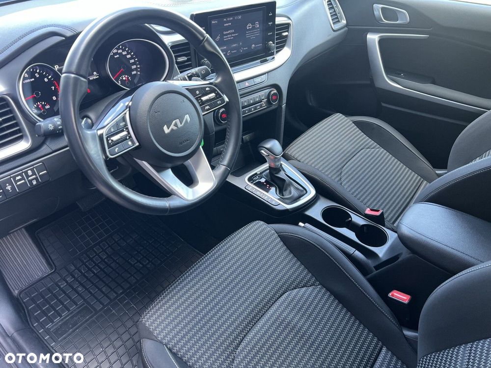 Kia XCeed - 23