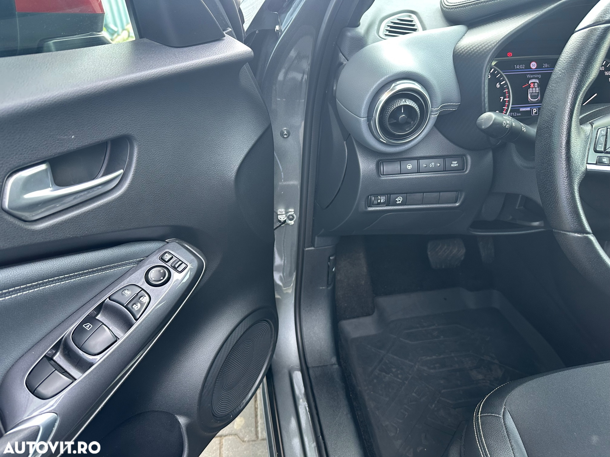 Nissan Juke DIG-T DCT Tekna - 12