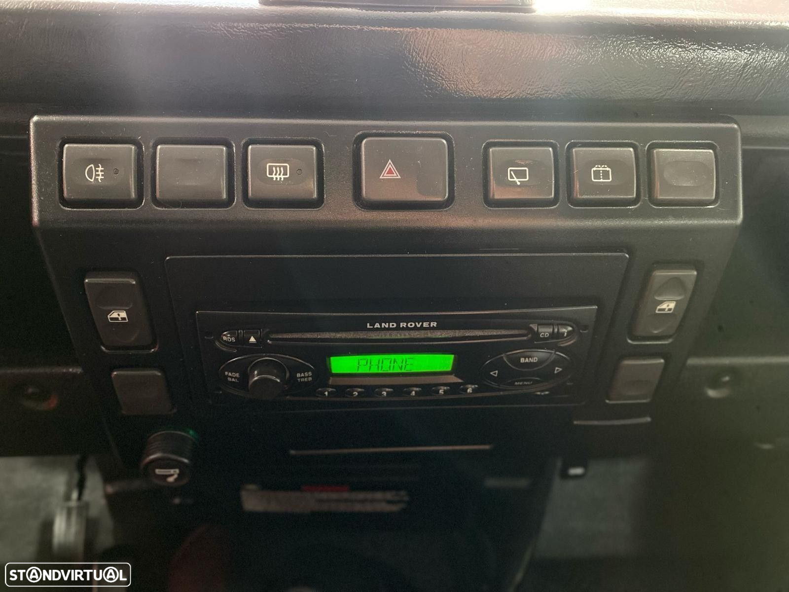 Land Rover Defender 90 2.5 TD5 Metal Top - 22