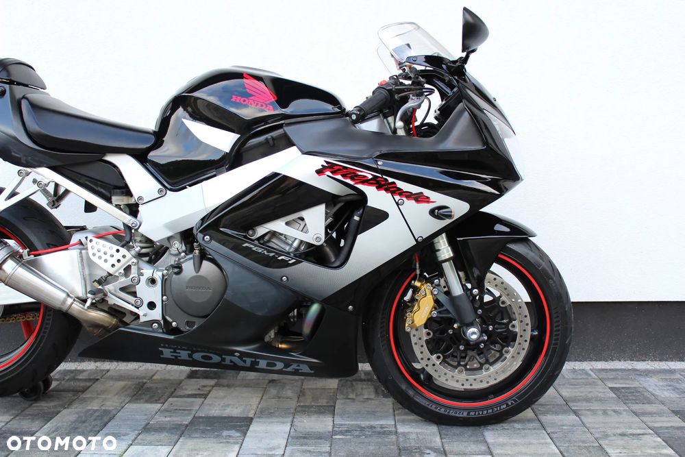 Honda CBR - 11