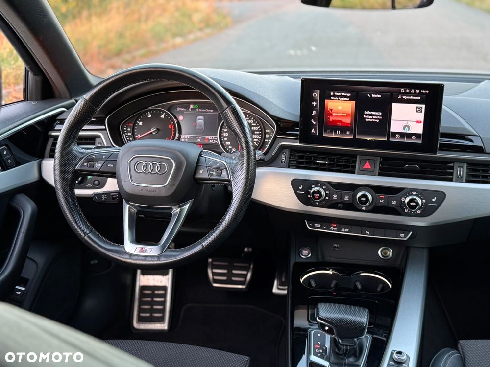 Audi A4 - 24