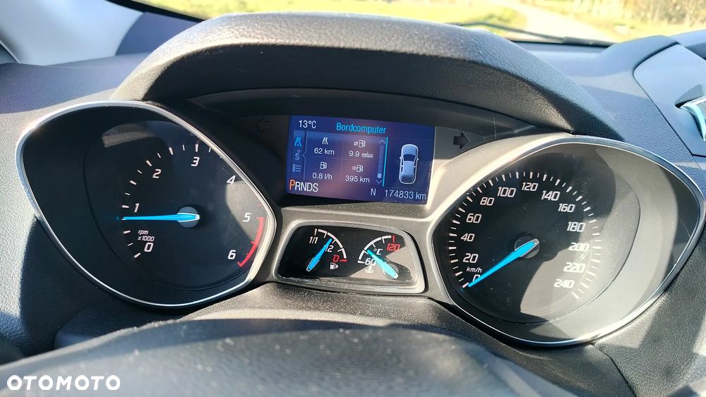 Ford Kuga 2.0 TDCi 4x4 Titanium - 6