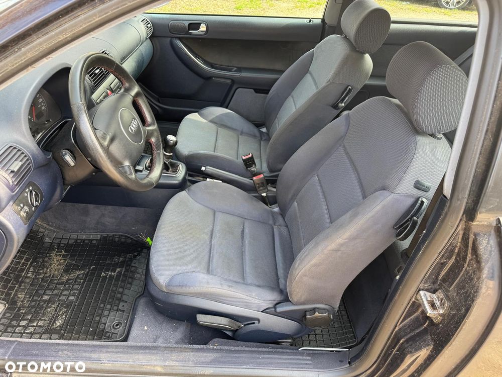 Audi A3 3-drzwiowe 1.6 Ambition - 5