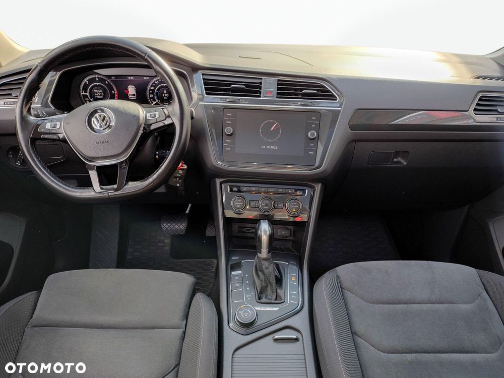 Volkswagen Tiguan - 23