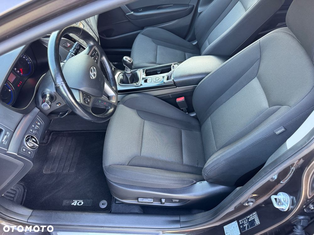 Hyundai i40 Kombi 1.7 CRDi Premium - 17