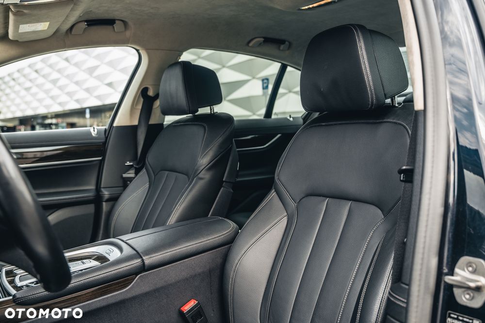 BMW Seria 7 730d xDrive - 19
