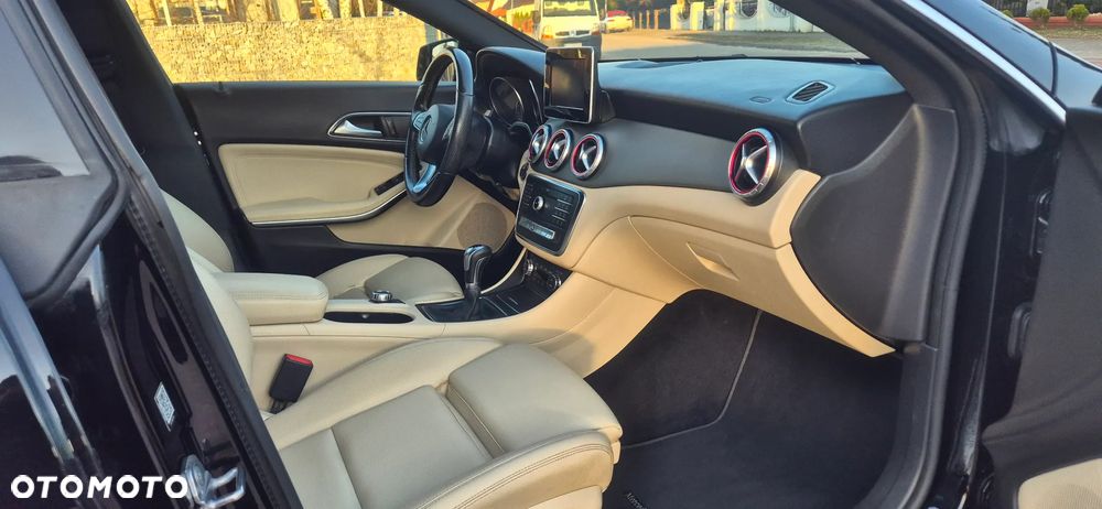 Mercedes-Benz CLA 200 UrbanStyle Edition - 20