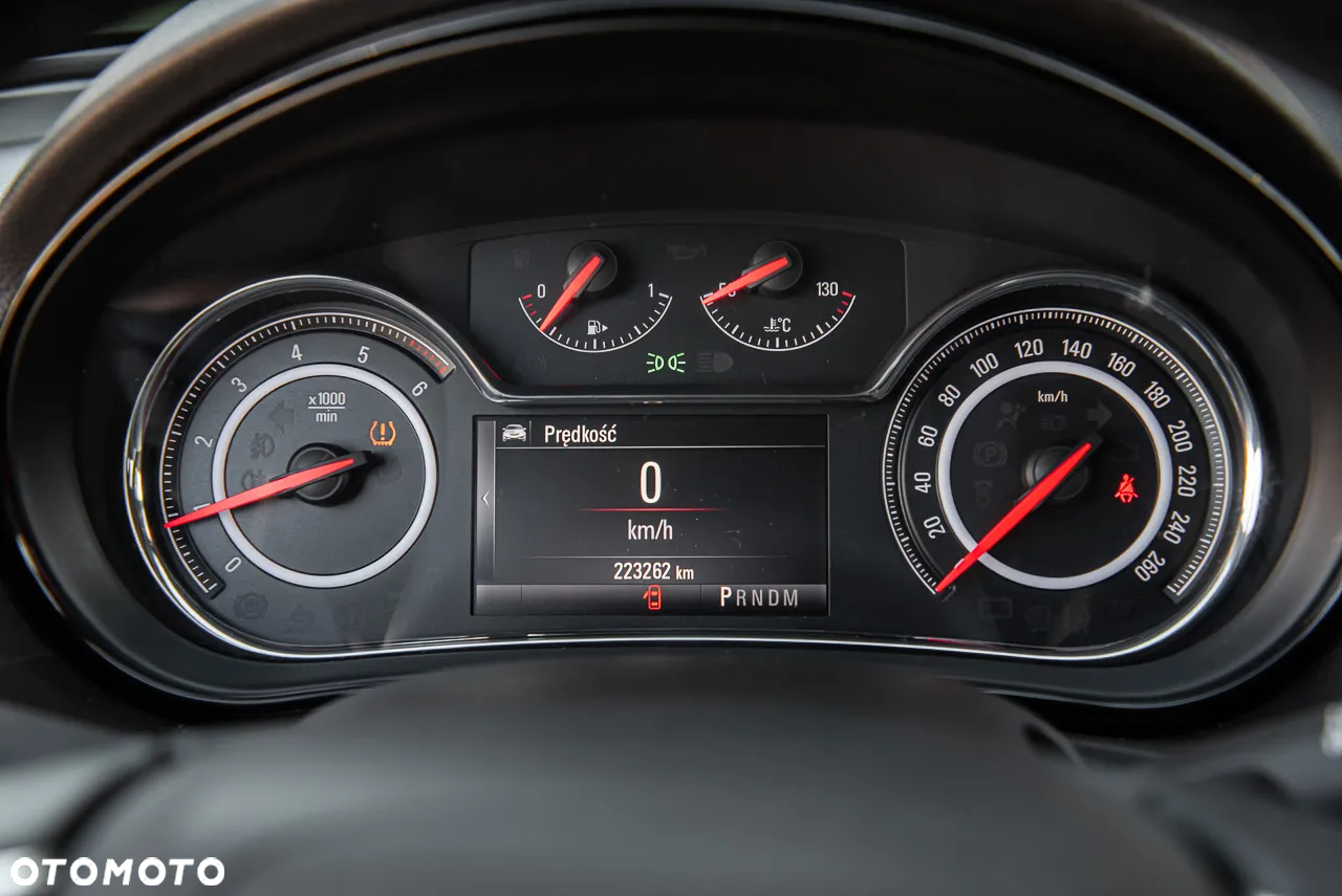 Opel Insignia - 19