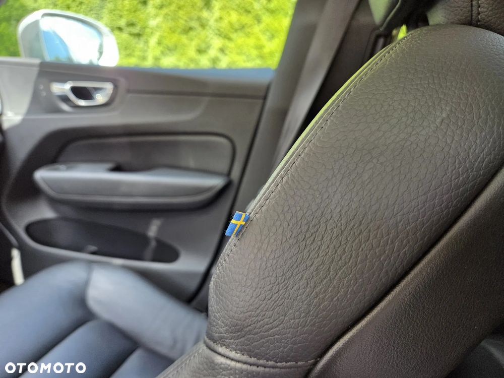 Volvo XC 60 T5 Momentum - 16