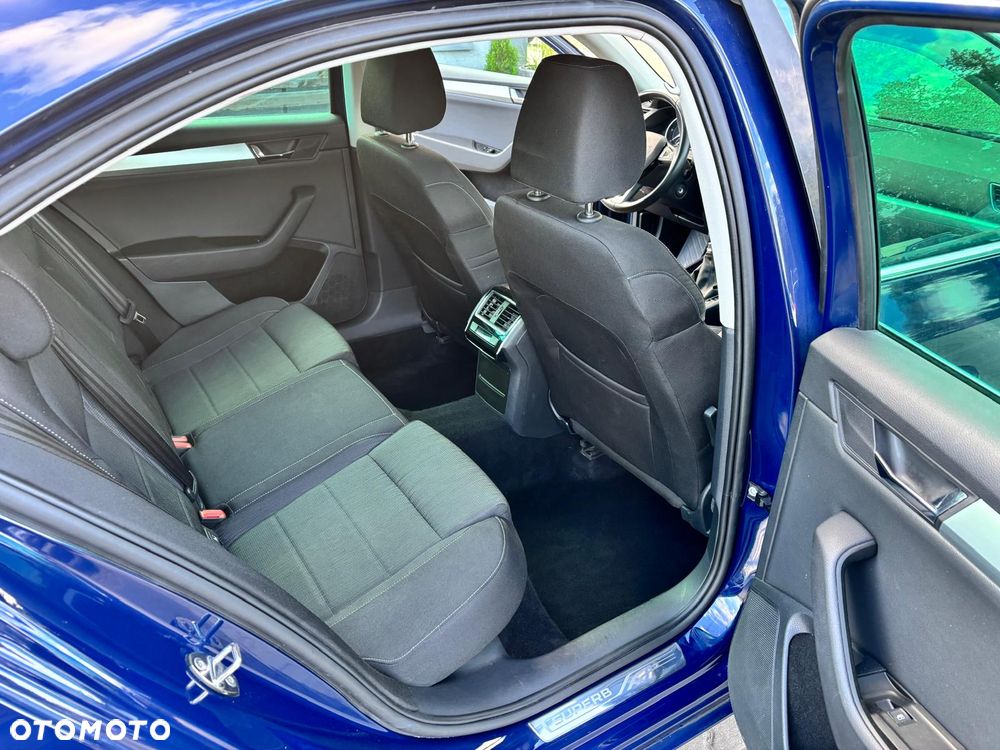 Skoda Superb 2.0 TDI Sportline - 21