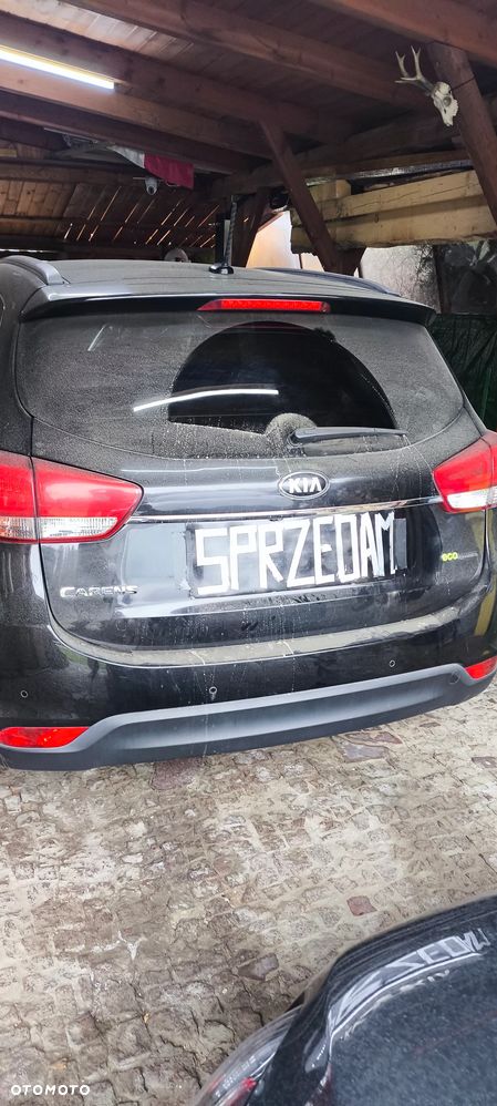 Kia Carens 1.7 CRDi L 7os - 17