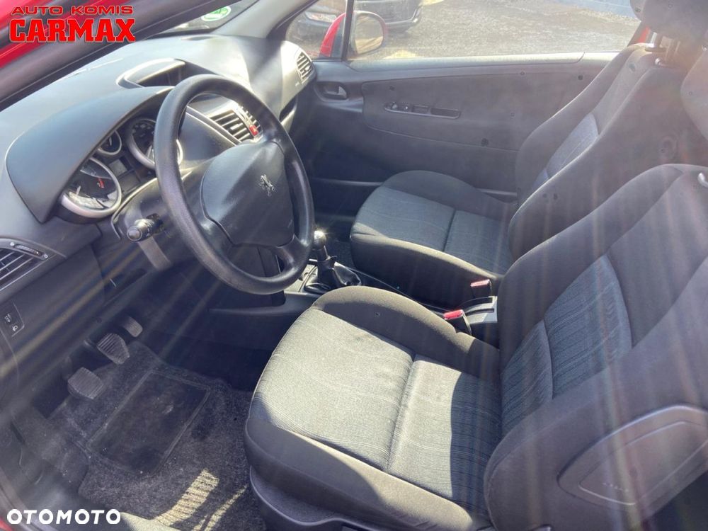 Peugeot 207 - 18