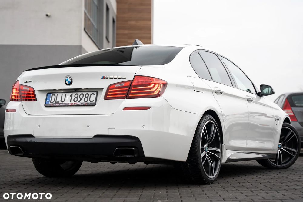BMW Seria 5 M550d xDrive Sport-Aut - 12
