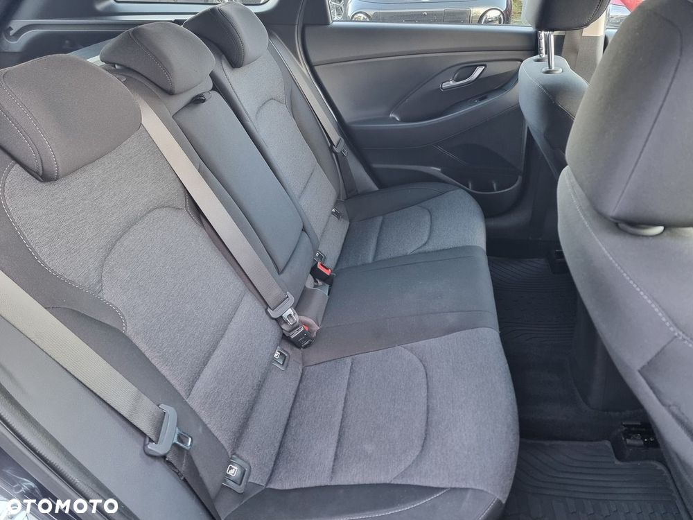 Hyundai i30 1.5 T-GDI 48V Smart - 22