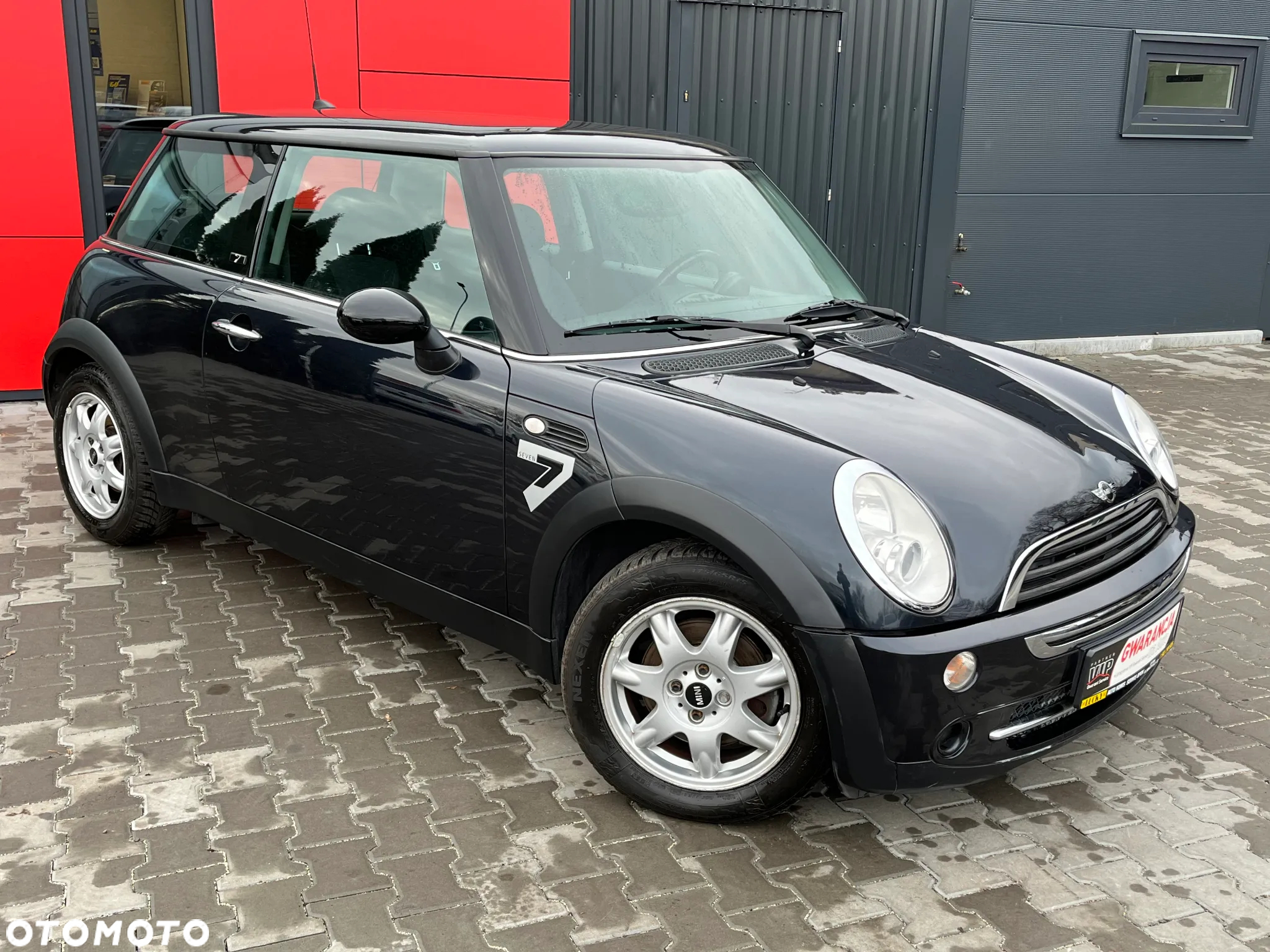 MINI ONE Standard - 11