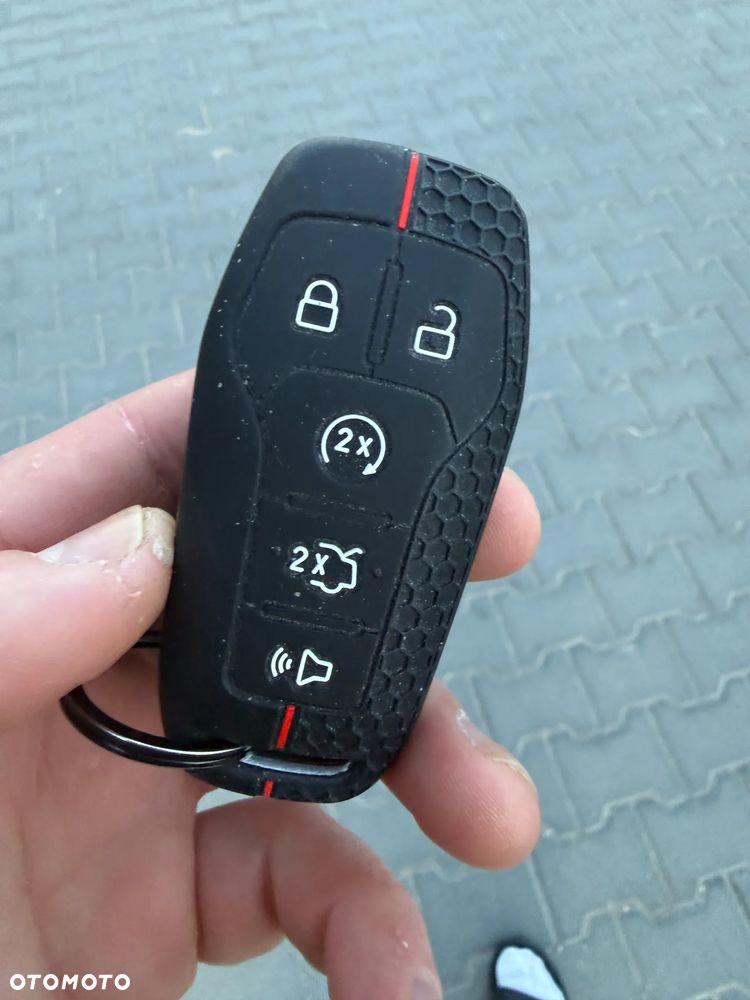 Ford Fusion - 5