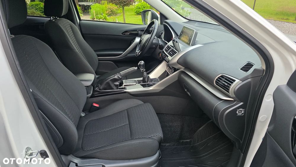 Mitsubishi Eclipse Cross 1.5 T Intense - 24