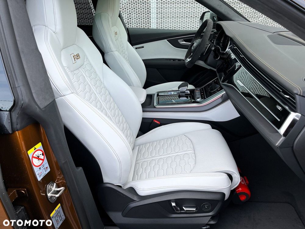 Audi RS Q8 - 26