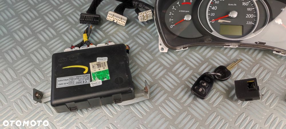 zestaw startowy komputer kluczyk licznik HYUNDAI TUCSON I MK1 2,0 CRDI 04- - 3