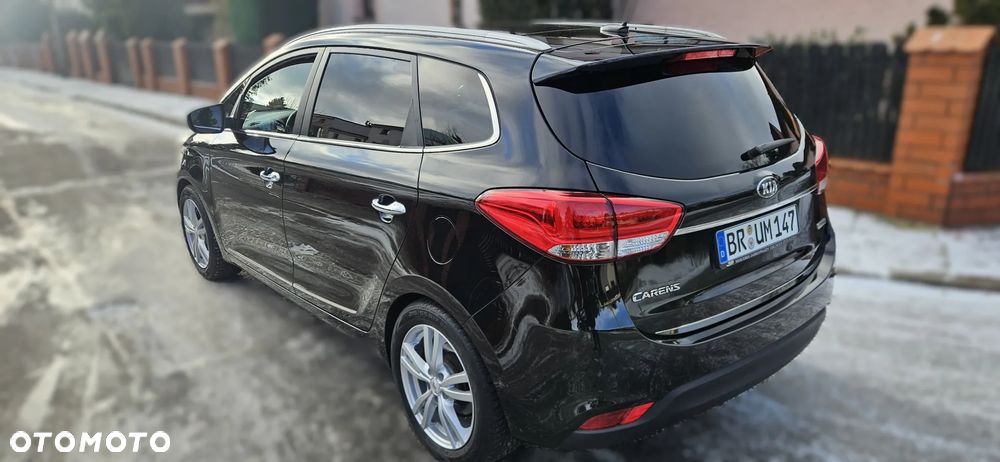 Kia Carens 1.7 CRDi 136 Dream Team Edition - 12