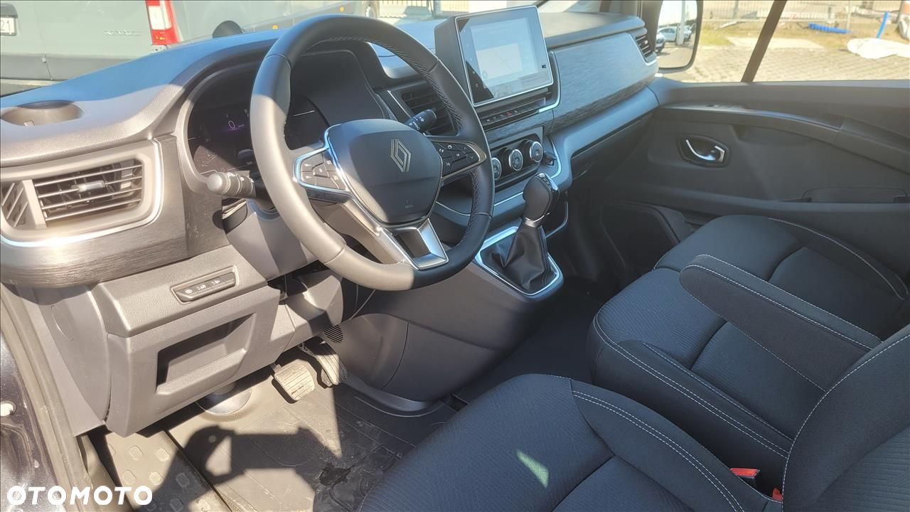 Renault trafic - 10